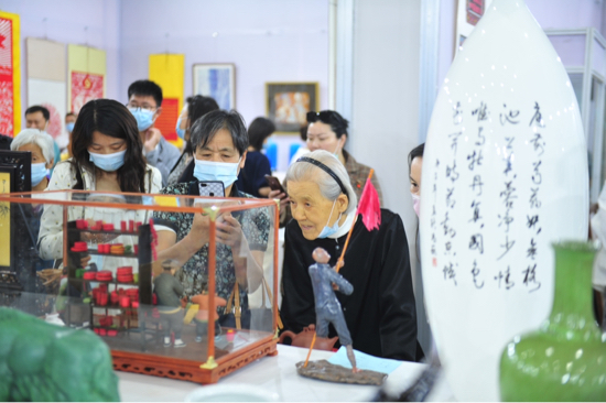2021第十三届中国（山东）工艺美术博览会在泉城济南盛大开启