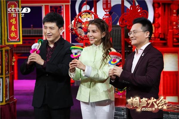 时下国内热点社会话题_两会民生热点直销话题_最近热点话题