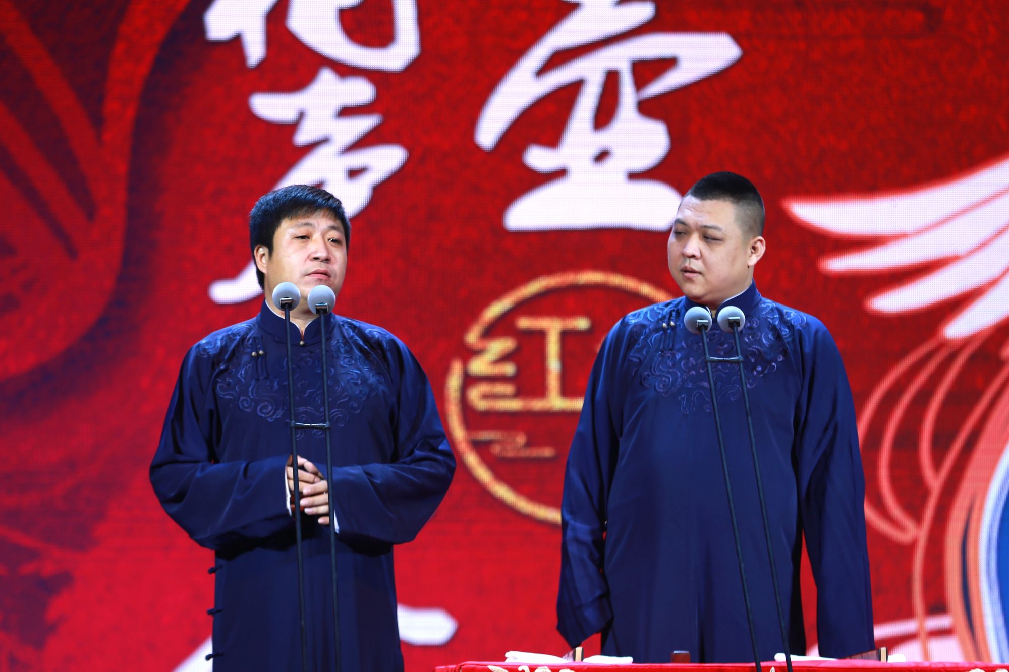 今年的热点社会话题_当今社会热点话题_当今时事政治热点