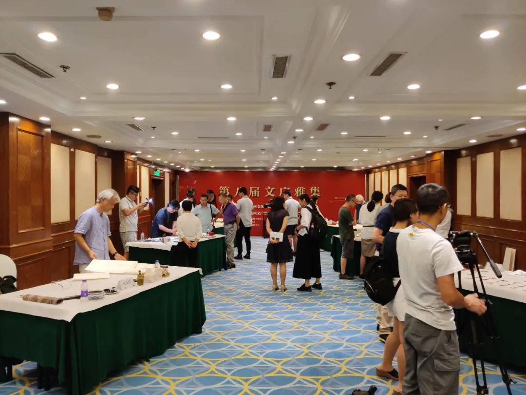 2015唯品会vans是正品吗_2015民间艺术品博览会_2015唯品会撒娇节