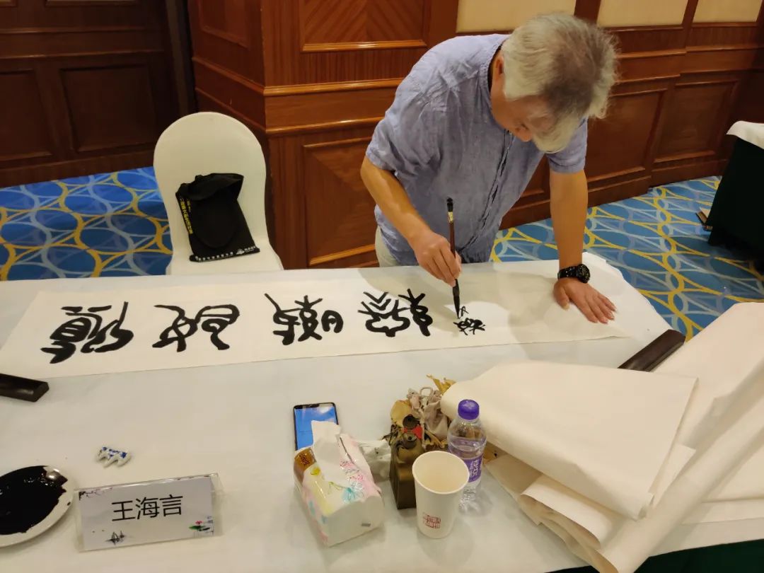 2015唯品会撒娇节_2015民间艺术品博览会_2015唯品会vans是正品吗