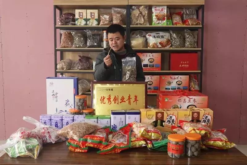 淘宝两个店卖同样产品_淘宝实体店卖虚拟产品_在淘宝卖农产品